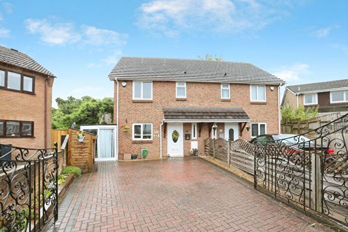 3 Bedroom Semi Detached House For Sale In Dacombe Close, Upton, Poole, Dorset, BH16