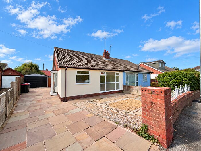 2 Bedroom Bungalow For Sale In Rossendale Avenue South, Thornton, FY5