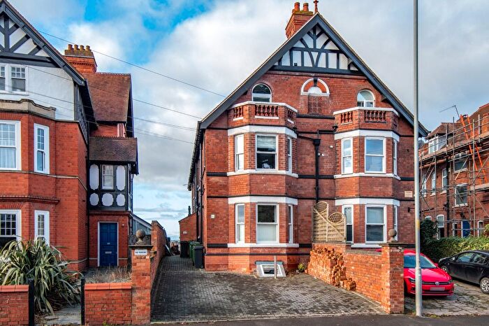 2 Bedroom Flat To Rent In Bath Road, Worcester, Worcestershire, WR5