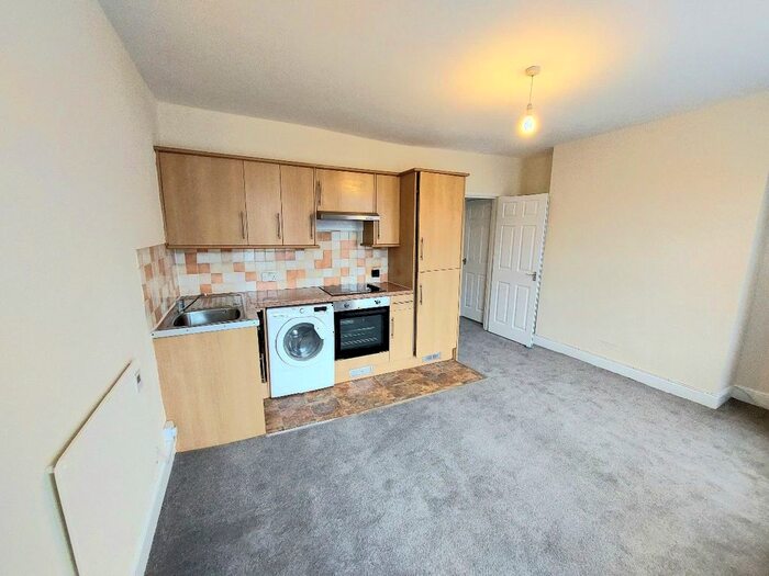 1 Bedroom Flat To Rent In Hampden Place, Alphington Street, Exeter, EX2