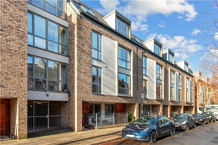 2 Bedroom Flat For Sale In Grant House, Liberty Street, London, SW9