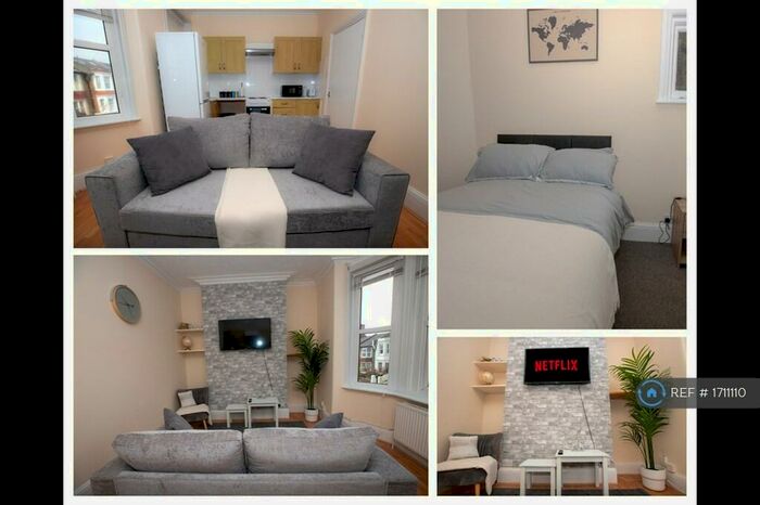 3 Bedroom Flat To Rent In Compton Road *Short Let Property*, Brighton, BN1