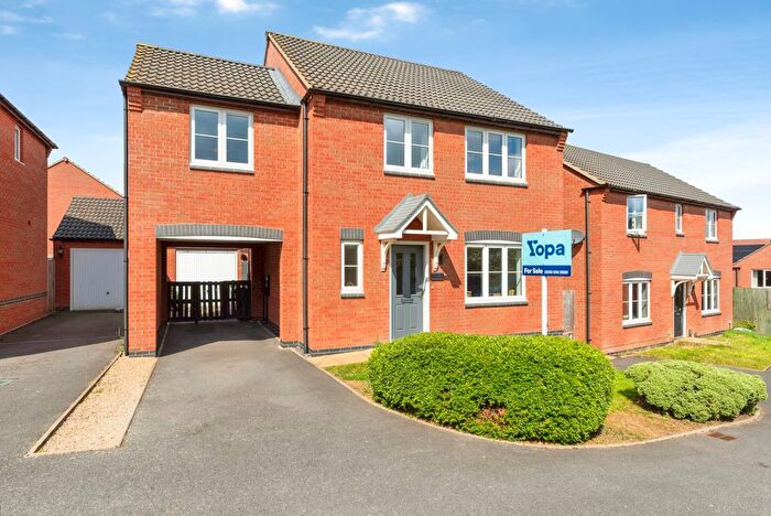 4 Bedroom Detached House For Sale In Alnwick Way, Grantham, NG31