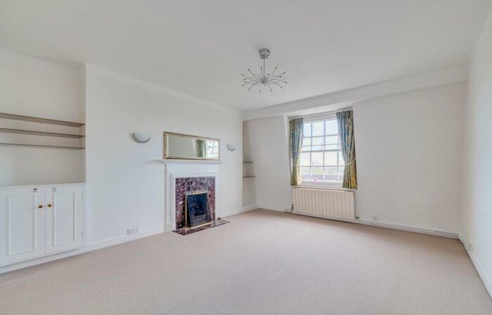 1 Bedroom Apartment To Rent In Prince Albert Road, St John's Wood, London, NW8