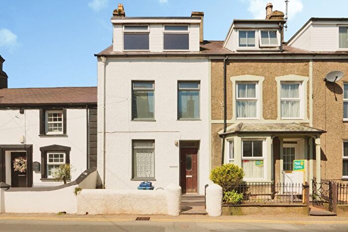 4 Bedroom Terraced House For Sale In Stryd Y Ffynnon, Nefyn, Pwllheli, Gwynedd, LL53