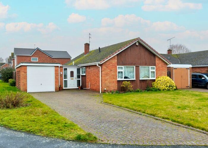 3 Bedroom Detached Bungalow For Sale In Bushfield Road, Albrighton, Wolverhampton, WV7