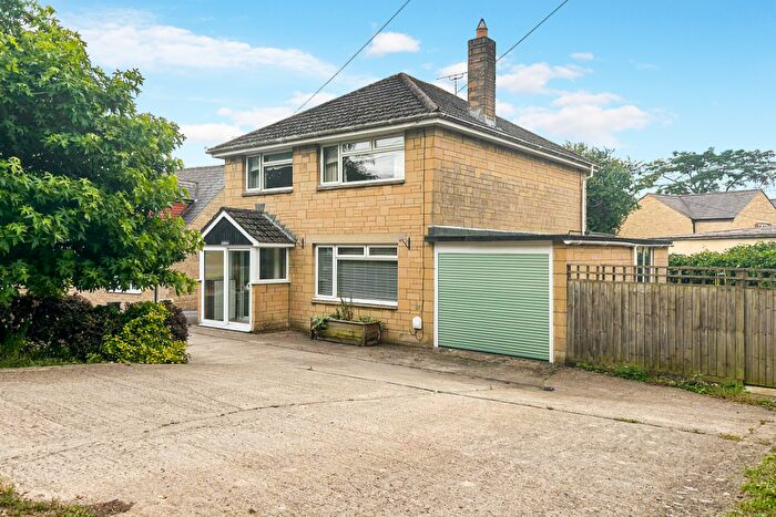 3 Bedroom Detached House For Sale In Broad Bush, Blunsdon, Swindon, SN26