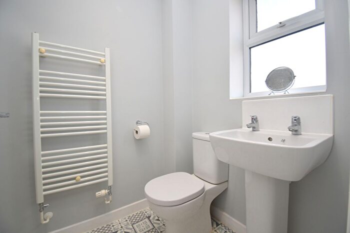 3 Bedroom Semi-Detached House For Sale In Venus Avenue, Biggleswade, SG18