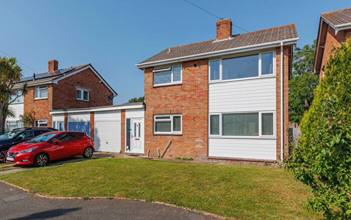 3 Bedroom House For Sale In Magdalen Crescent, Cowes, PO31