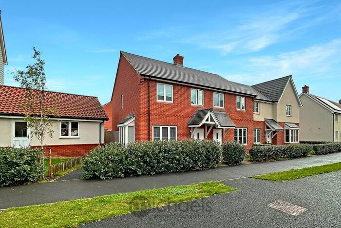 3 Bedroom End Of Terrace House For Sale In Marina Walk, Rowhedge, Colchester, CO5