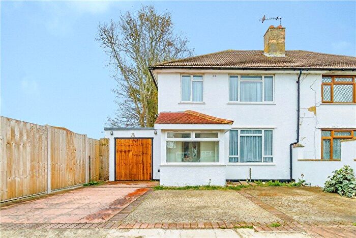 3 Bedroom Semi Detached House For Sale In Homestead Way, New Addington, Surrey, CR0