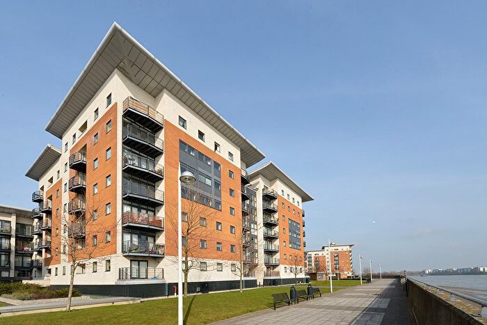 2 Bedroom Flat To Rent In Lowestoft Mews, Galleons Lock, E16