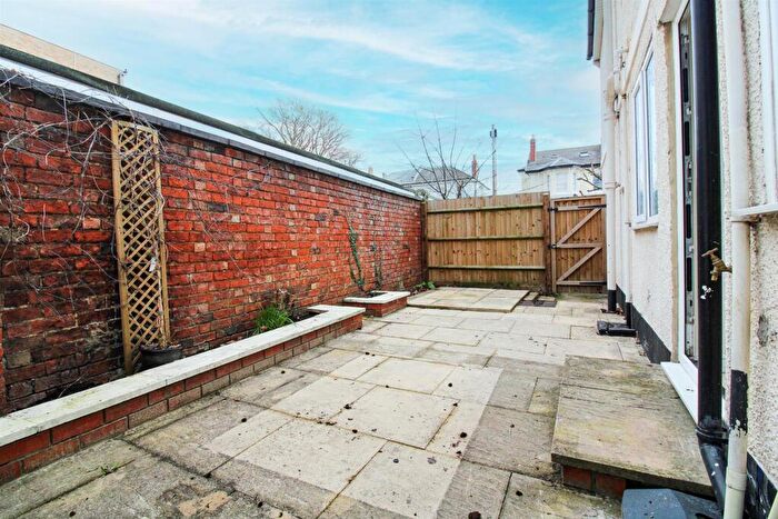 3 Bedroom Flat To Rent In Fairview, Cheltenham, GL52