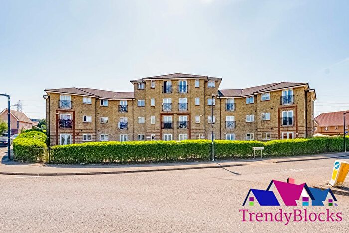 2 Bedroom Flat To Rent In Atlantis Close, Barking, IG11