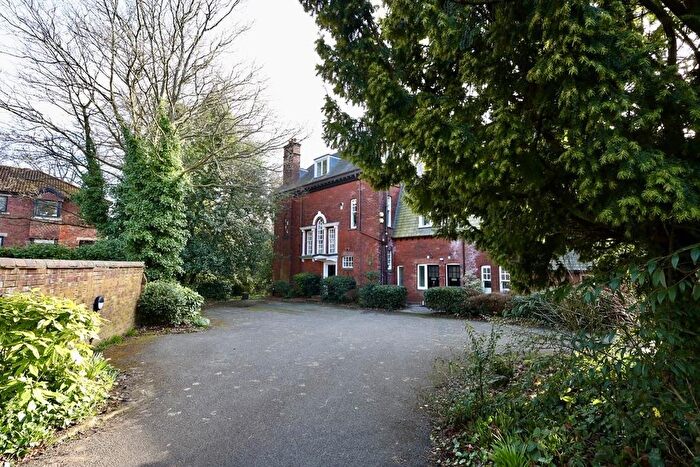 2 Bedroom Flat To Rent In Jesmond Park West, Jesmond, Newcastle Upon Tyne, NE7