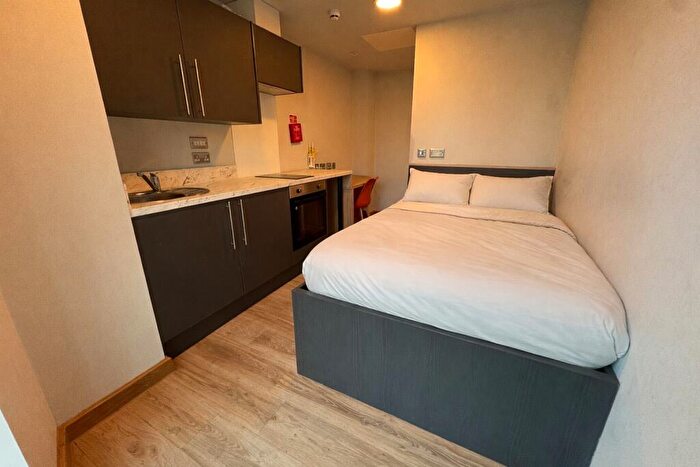 1 Bedroom Flat To Rent In Heathcoat Street, Nottingham, Nottinghamshire, NG1