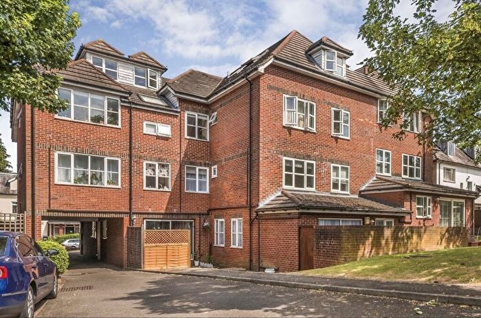 Flat To Rent In Cedar Road, Ashdown Court, SM2