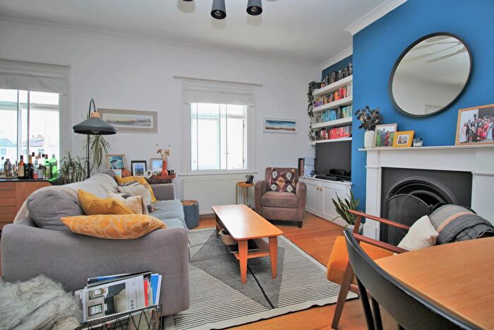 2 Bedroom Flat For Sale In Medina Villas, Hove, BN3