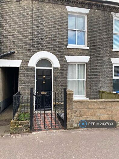 3 Bedroom Terraced House To Rent In Carrow Rd, Norwich, NR1