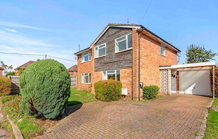 4 Bedroom Detached House To Rent In Watchet Lane, Holmer Green, HP15