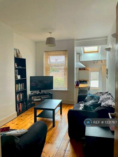 1 Bedroom Flat To Rent In Cyfarthfa St, Cardiff, CF24