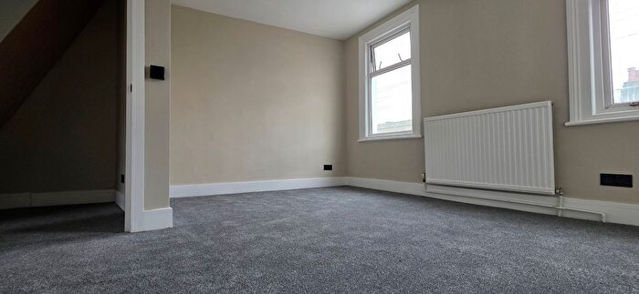 3 Bedroom Terraced House To Rent In Scrooby Street, London, SE6