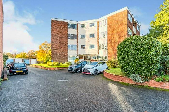 1 Bedroom Apartment To Rent In Flat 20 Oakdene, Southampton, SO17