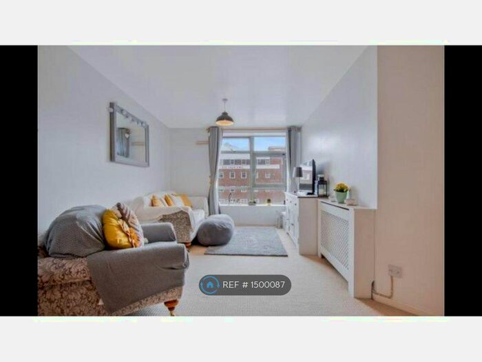 2 Bedroom Flat To Rent In City Heights, Birmingham, B4