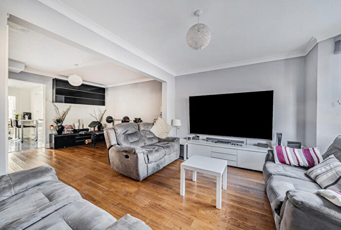 4 Bedroom Terraced House For Sale In Northwood Road, Thornton Heath, CR7