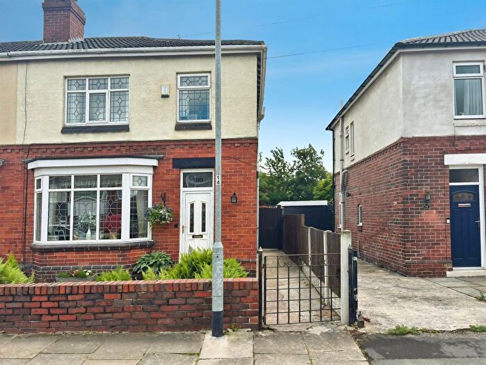 3 Bedroom Semi-Detached House For Sale In Lister Street, Rotherham, S65