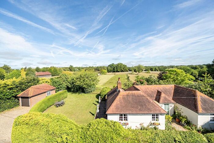 3 Bedroom Bungalow For Sale In Hansletts Bungalow, Hansletts Lane, Faversham, ME13
