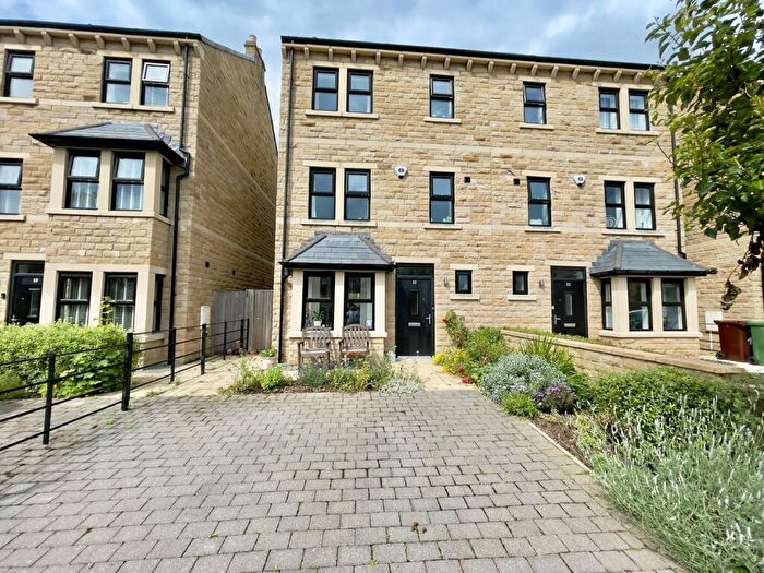 4 Bedroom Terraced House To Rent In Catherines Walk, Horsforth, Leeds, West Yorkshire, LS18
