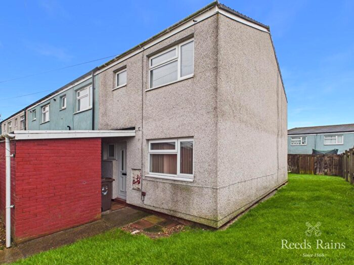 3 Bedroom End Of Terrace House For Sale In Aberdovey Close, Bransholme, Hull, East Yorkshire, HU7