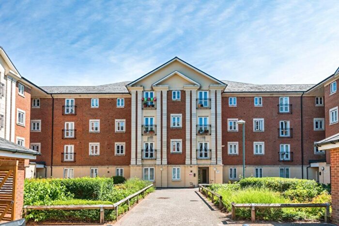 2 Bedroom Flat For Sale In Brunel Crescent, Swindon, Wiltshire, SN2