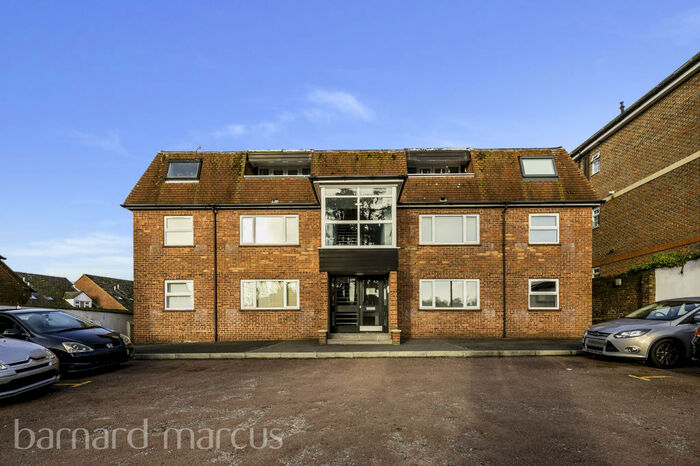 Apartment To Rent In Oxford Road, Redhill, RH1