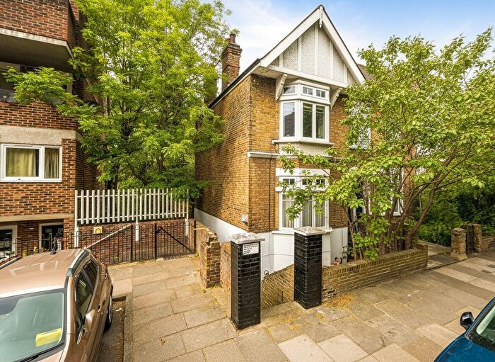 1 Bedroom Flat For Sale In Eglinton Road, London, SE18