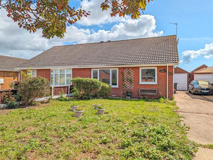 2 Bedroom Bungalow For Sale In Finisterre Avenue, Skegness, PE25