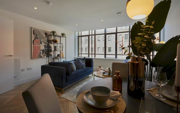 2 Bedroom Flat To Rent In Briggate, Leeds, LS1