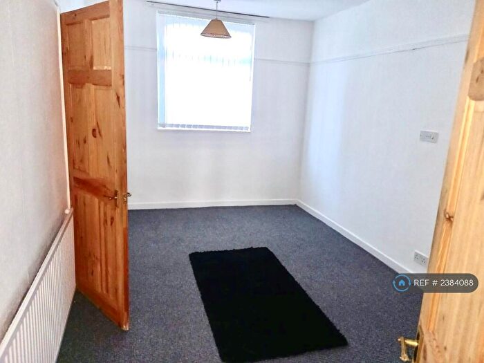 1 Bedroom Flat To Rent In Park Road North, Birkenhead, CH41