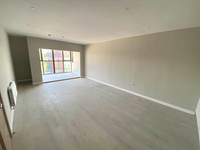 2 Bedroom Flat To Rent In Stirling Way, Borehamwood, WD6