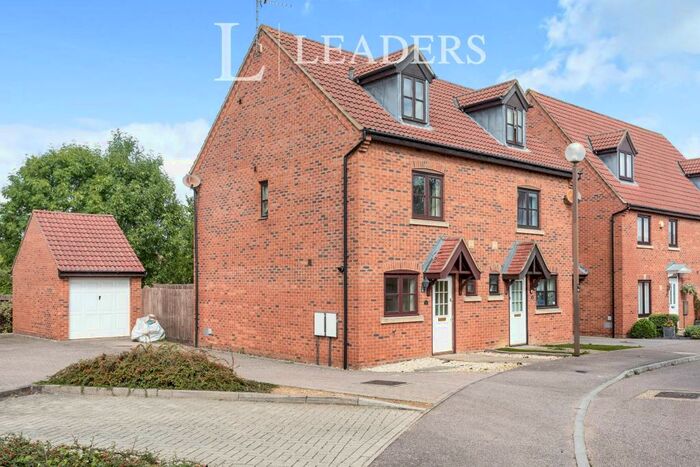 3 Bedroom Semi-Detached House To Rent In Westcroft, Milton Keynes, MK4