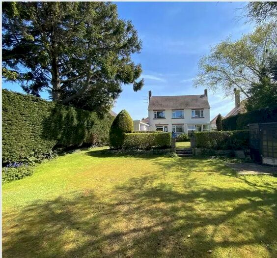 3 Bedroom Detached House To Rent In Orchard Avenue, Poole, BH14