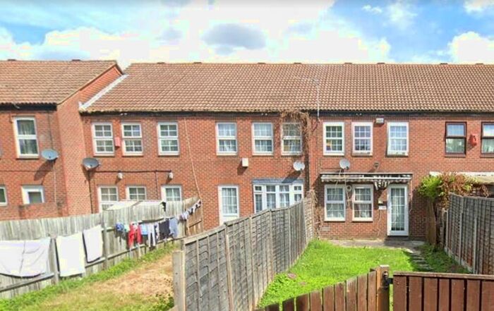 3 Bedroom Property To Rent In Garganey Walk, London, SE28