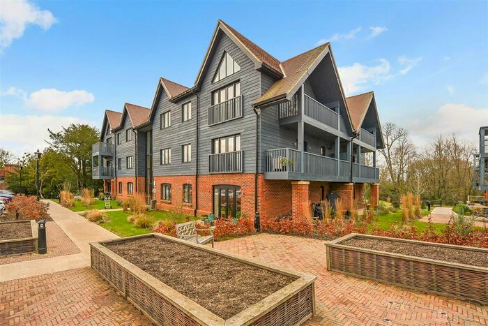 3 Bedroom Flat For Sale In Hansard Place, Stanbridge Earls, Romsey, Hampshire, SO51