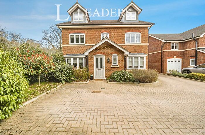 5 Bedroom Detached House For Sale In Roberts Close, Marden, Tonbridge, TN12