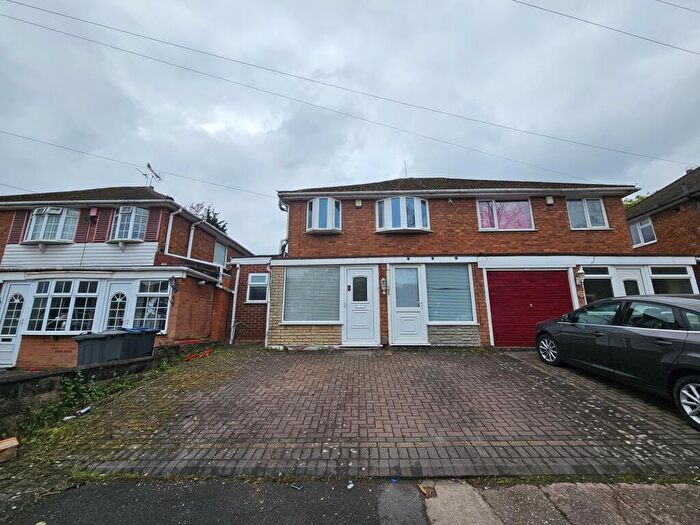 3 Bedroom House To Rent In Perry Park Crescent, Birmingham, B42