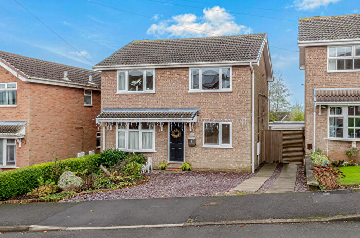 4 Bedroom Detached House For Sale In The Paddocks, Chesterfield, S45