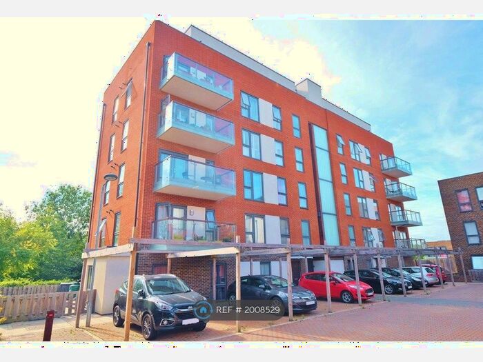 2 Bedroom Flat To Rent In Pinnacle House, Orpington, BR5