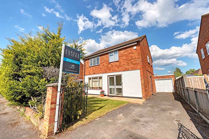 3 Bedroom Detached House For Sale In Prince Andrew Road, Maidenhead, SL6