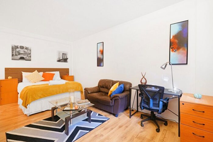 Studio To Rent In Palace Gardens Terrace, London, W8